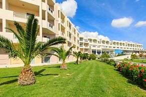 Sovereign Beach Hotel - All Inclusive