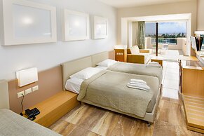 Sovereign Beach Hotel - All Inclusive