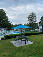Brookside Motel