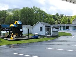 Brookside Motel