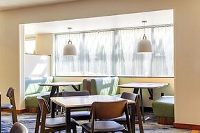 Fairfield Inn & Suites Springfield Northampton/Amherst