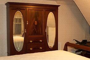 The Albanus Phillips Inn