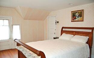 The Albanus Phillips Inn