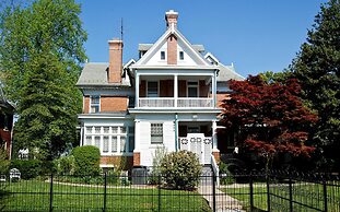 The Albanus Phillips Inn