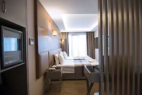GK Regency Suites