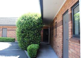 Albert Court Motor Lodge