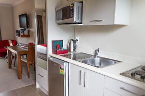 Albert Court Motor Lodge