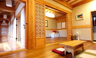 Gyeongju Hwangnamkwan Hanok Hotel