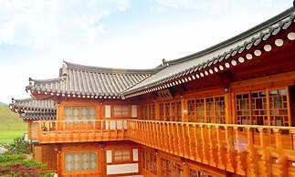 Gyeongju Hwangnamkwan Hanok Hotel