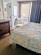 The Hillcrest