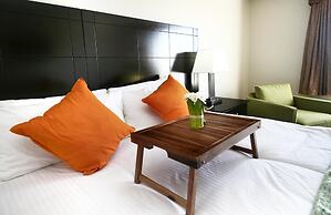Foxwood Inn & Suites