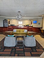 Foxwood Inn & Suites
