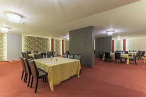 Al Murjan Palace Hotel