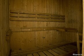 Regency Grand Suites