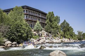 Surf Hotel & Chateau