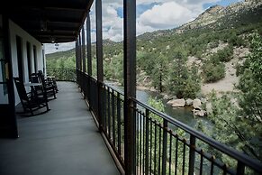 Surf Hotel & Chateau