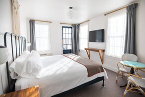 Surf Hotel & Chateau