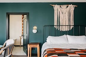 Surf Hotel & Chateau