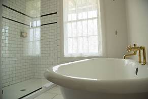 Surf Hotel & Chateau