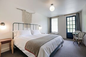 Surf Hotel & Chateau