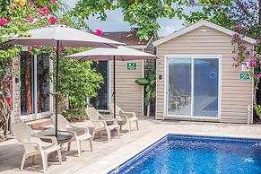 Jaco Lodge Quiet Hotel