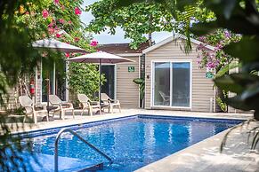 Jaco Lodge Quiet Hotel