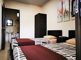 Jaco Lodge Quiet Hotel