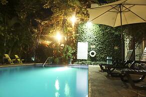 Jaco Lodge Quiet Hotel