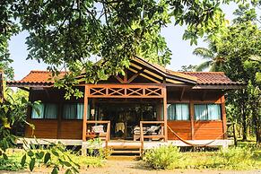 Kenaki Lodge