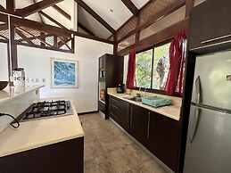 Kenaki Lodge
