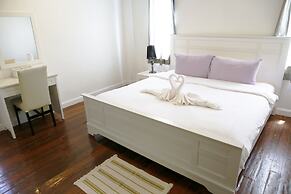 Mona Chiang Mai Boutique