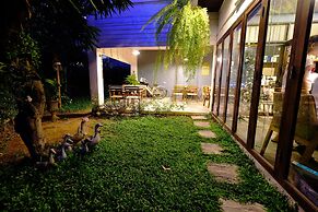 Mona Chiang Mai Boutique