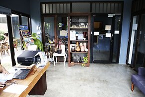 Mona Chiang Mai Boutique
