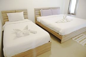 Mona Chiang Mai Boutique