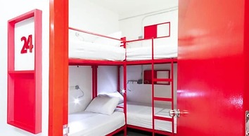 Jellybean Ezy Hostel Sathorn