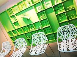 Jellybean Ezy Hostel Sathorn