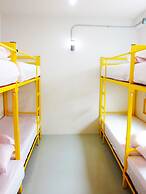 Jellybean Ezy Hostel Sathorn