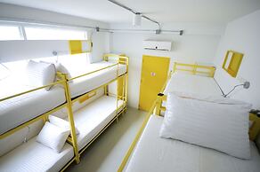 Jellybean Ezy Hostel Sathorn