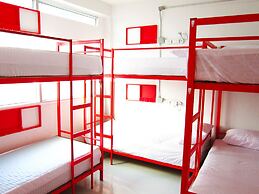 Jellybean Ezy Hostel Sathorn