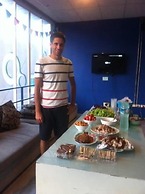 Jellybean Ezy Hostel Sathorn