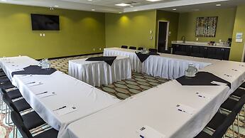Holiday Inn Express & Suites Thunder Bay by IHG