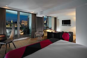 Sea Containers London