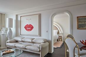 Sea Containers London