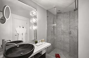 Sea Containers London