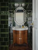 Sea Containers London