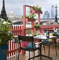 Sea Containers London