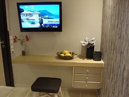Ionian Eye Design Studios & Spa