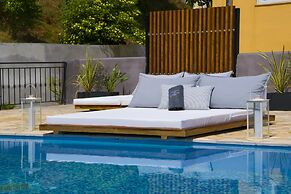 Ionian Eye Design Studios & Spa