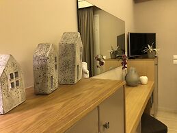Ionian Eye Design Studios & Spa