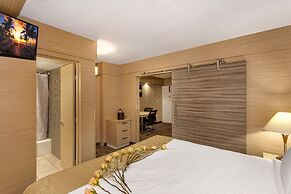 Ocean Beach Palace Hotel and Suites